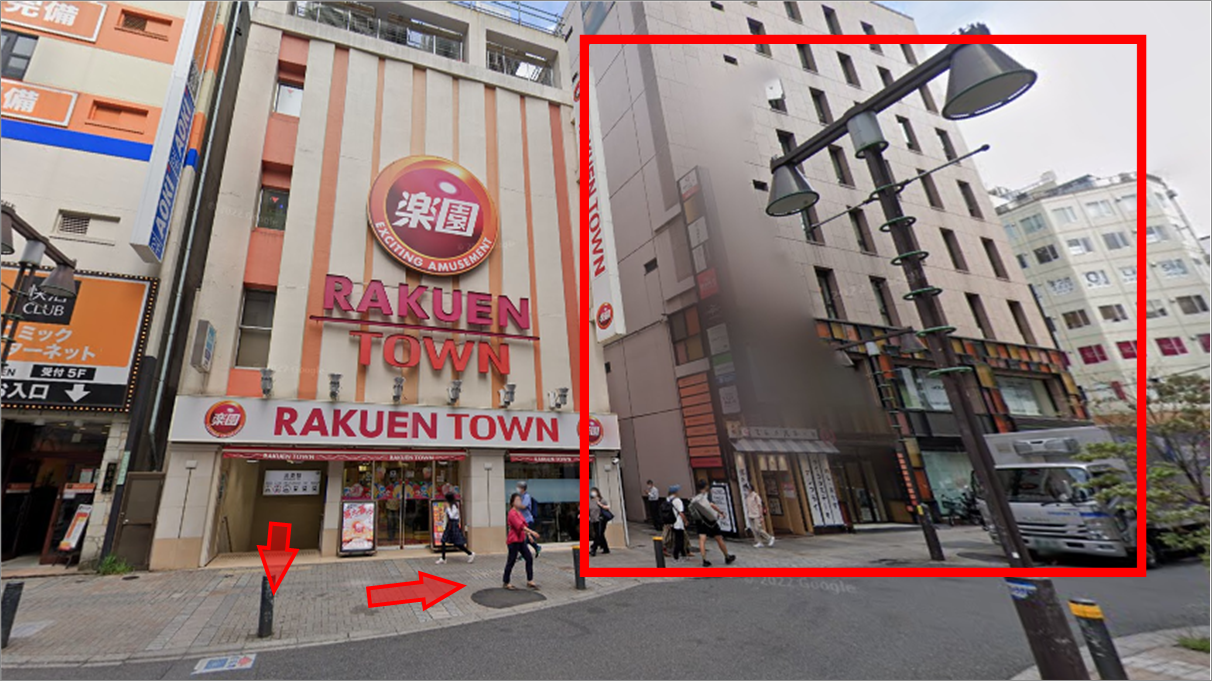池袋駅40番出口を出てすぐ左隣のエキニア南池袋2階がゴルフテック池袋店
