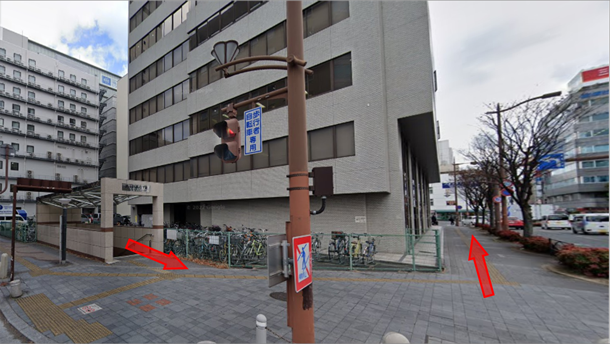 チキンゴルフ岡山店へのアクセス|岡山駅南地下道4号出口から左手へ進む