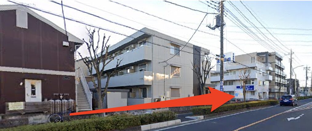 けやき通りをさらに直進