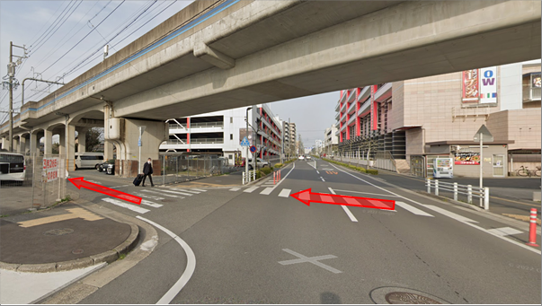 チキンゴルフイオンモール名古屋茶屋店へのアクセス｜横断歩道を渡り直進