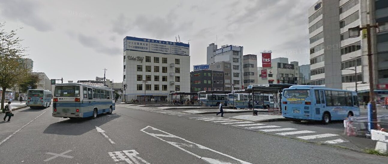 土浦駅西口6番乗り場から水海道駅行のバスに乗車する
