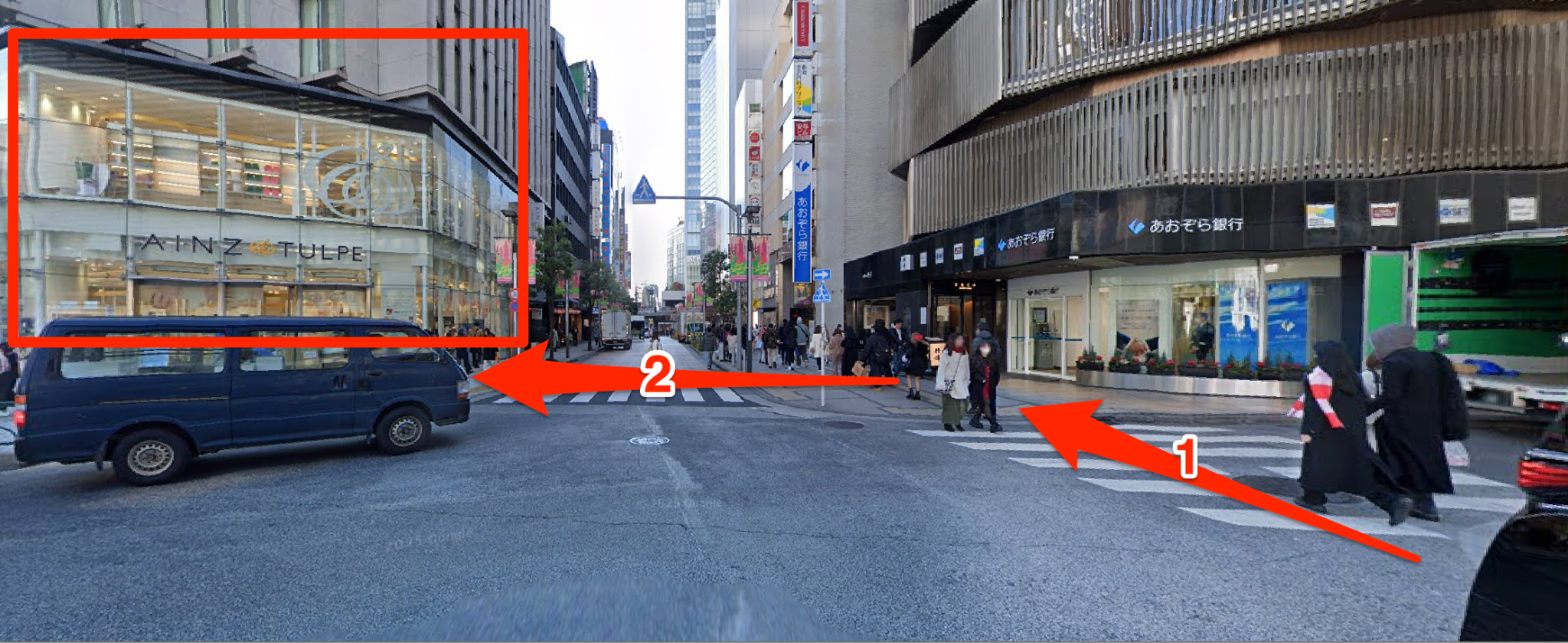 横断歩道を渡った先にあるミラザ新宿