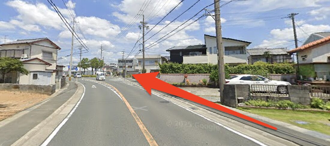 さらに直進