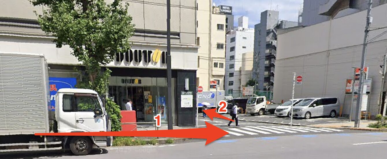 ドトールの角を左折する