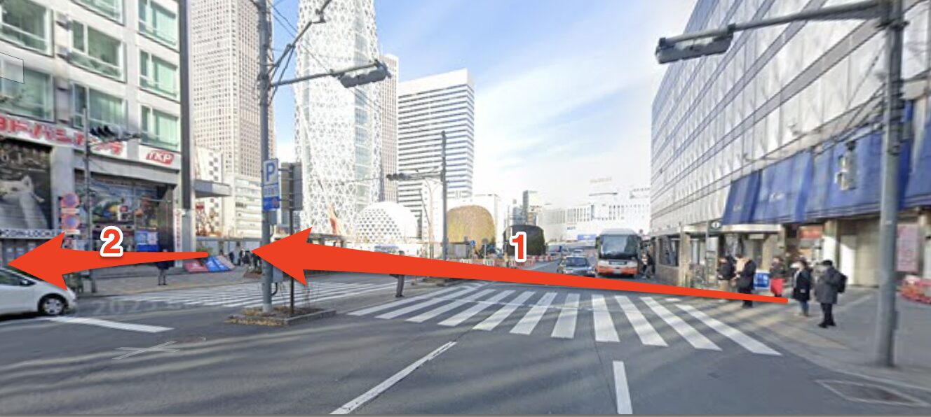 横断歩道を渡って左折する