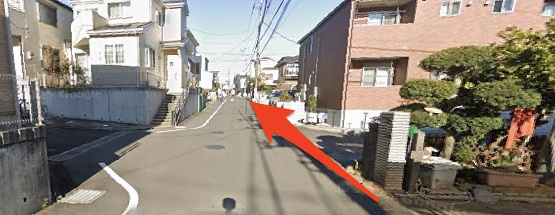 そのまま直進
