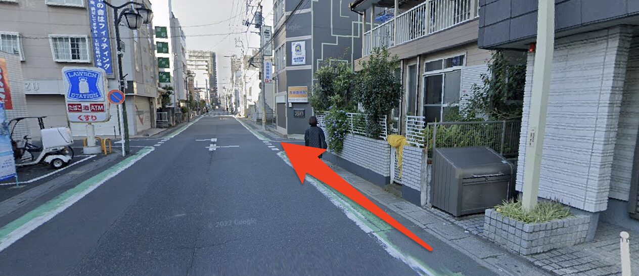 そのまま直進