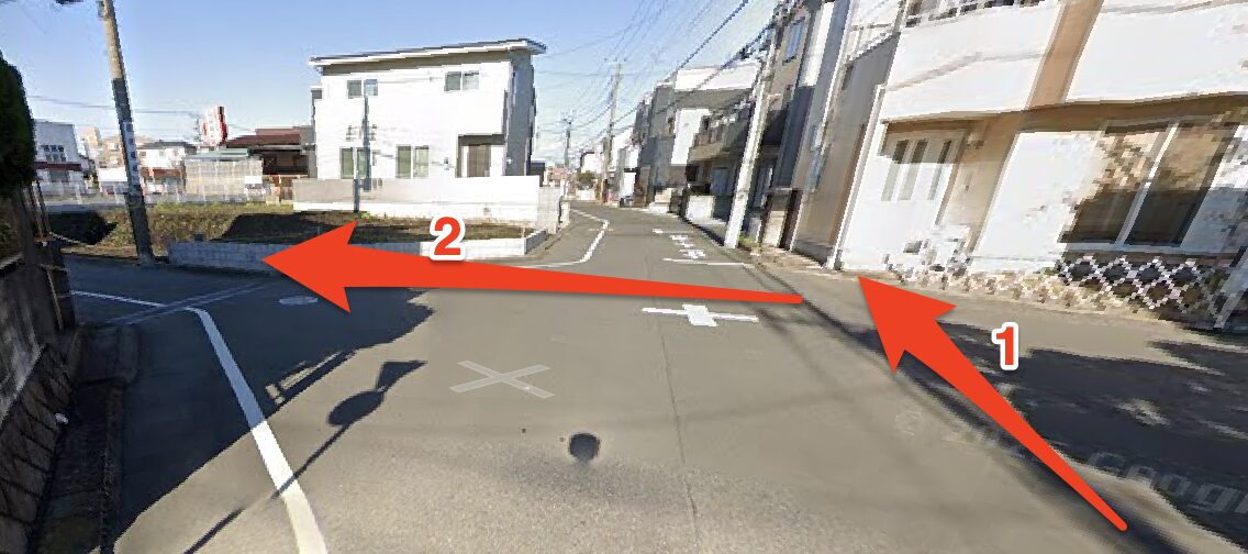 交差点を左折
