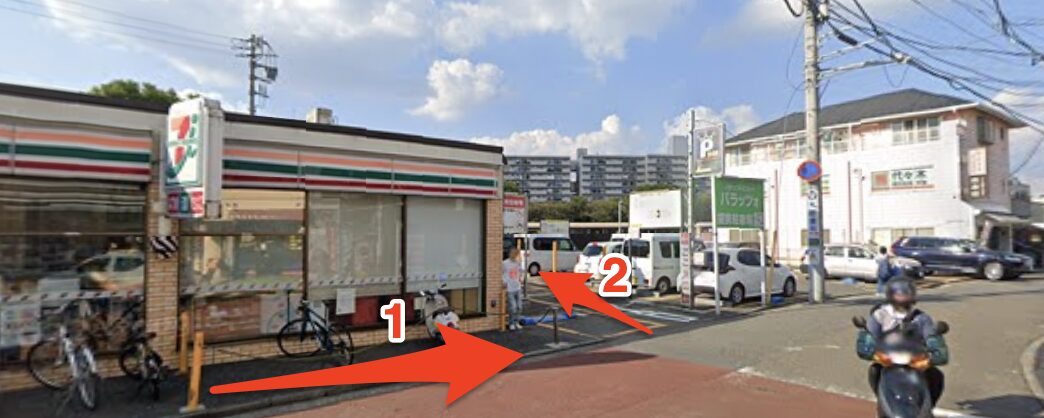 セブンイレブンを過ぎて左折し鶴ヶ峰駅バスセンターへ