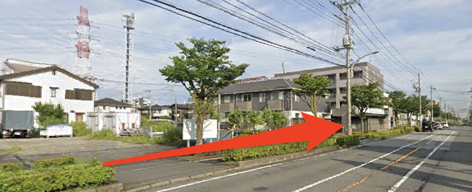 けやき通りを直進
