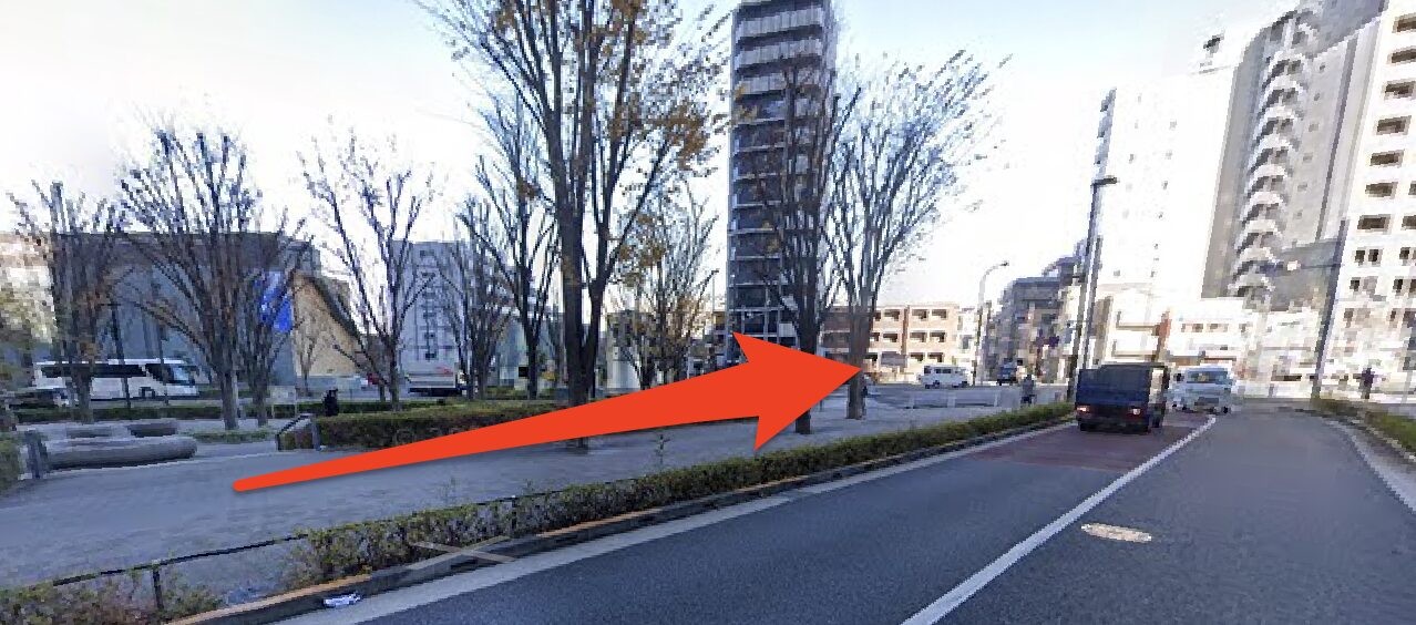 SMART GOLF北新宿店へのアクセス|さらに直進する