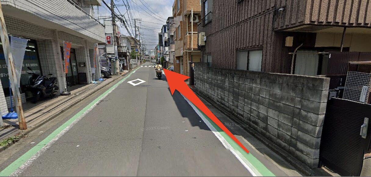 伏見稲荷通りを直進